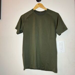 Lululemon Men's Metal Vent Shirt Olive Green
